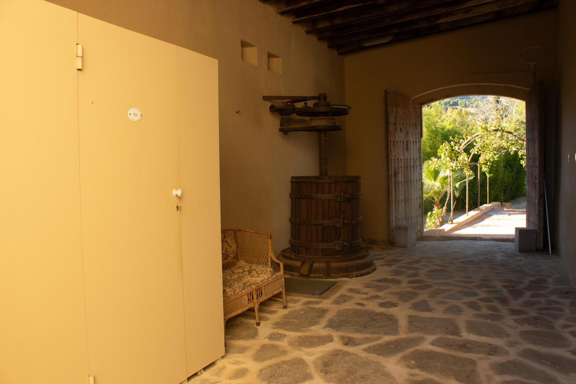 Can Rovira - Stunning Neoclassical Mansion, Just 20 Min Drive From Barcelona City Center, Ideal For Groups And Families Alella Extérieur photo